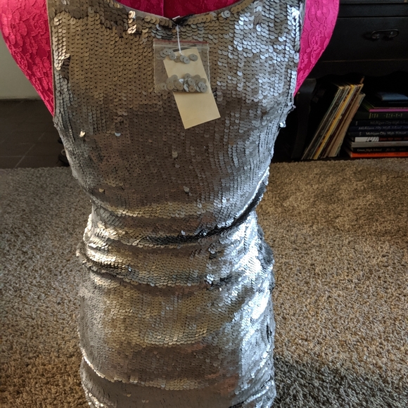 Classic! Arden b. Sequin dress - Picture 10 of 10